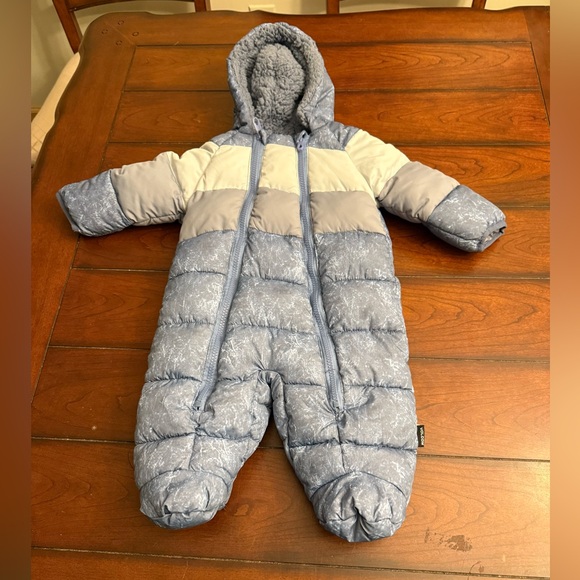 Volcom Baby Snowsuit‎ - Picture 1 of 4
